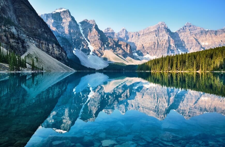 Stop Wasting Your TFSA on Savings Accounts: Building Real Tax-Free Passive Income