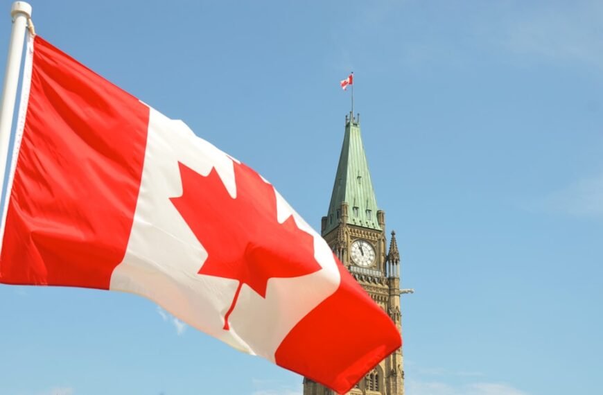 Why Waiting Until April to Think About Your Canadian Taxes Is Costing You